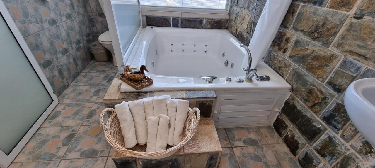 Bed and Breakfast Sanabl Druze Hospitality Ein Kinya Exteriér fotografie